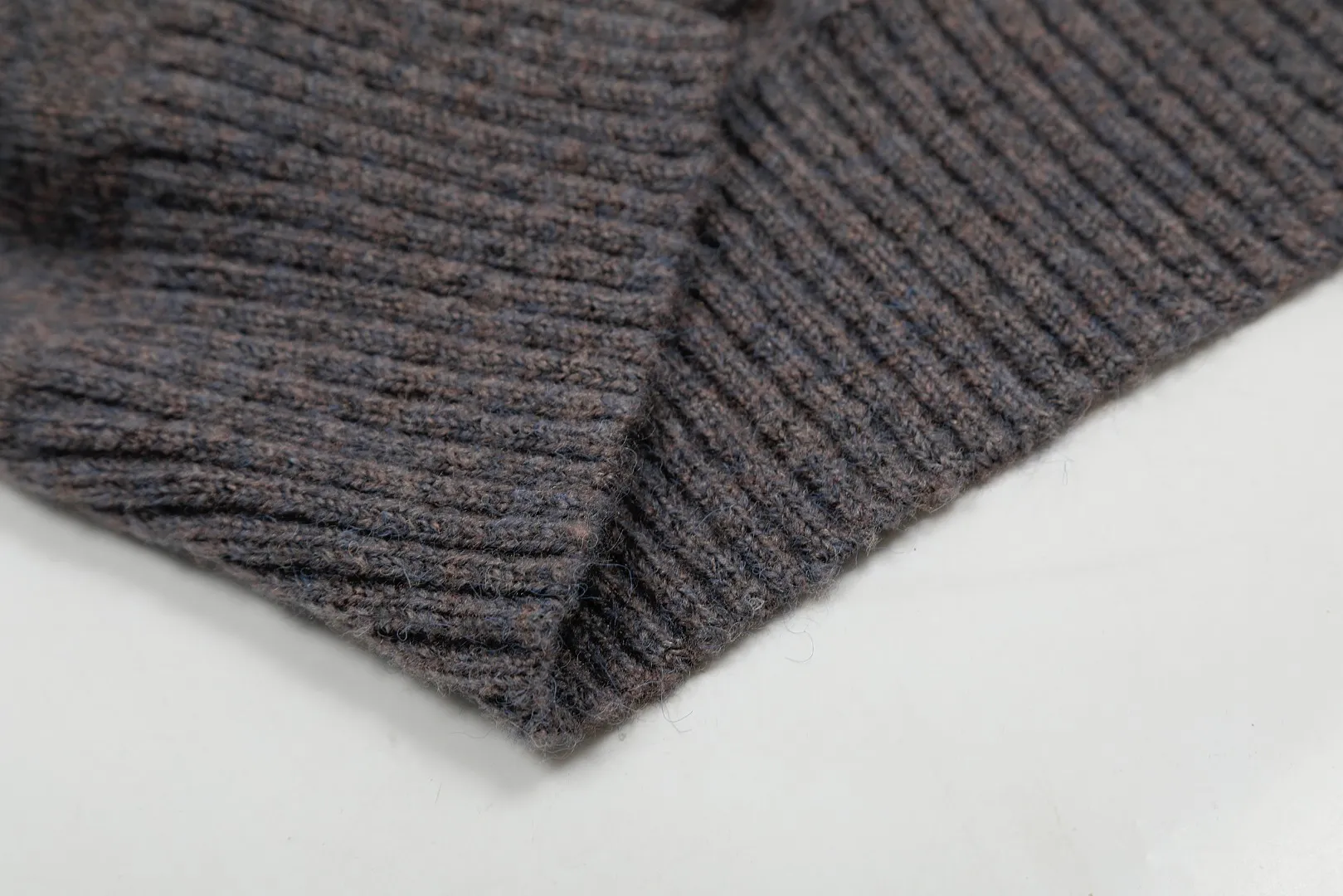 VIVI 133#Top quality" vivienne west wood 25 spring new retro knitted wool cardigan Size: 1 yard (90-110 pounds) 2 yards (110-130 pounds) 3 yards (130-150 pounds) Color: black gray khaki